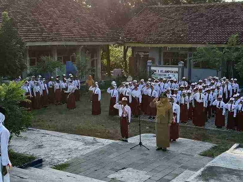 Upacara Pembukaan MPLS SDN 1 Klampokan